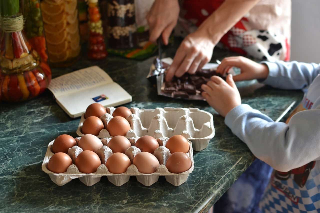 Дети склонны к аллергии на яйца и арахис, если у родителей дефицит витамина D