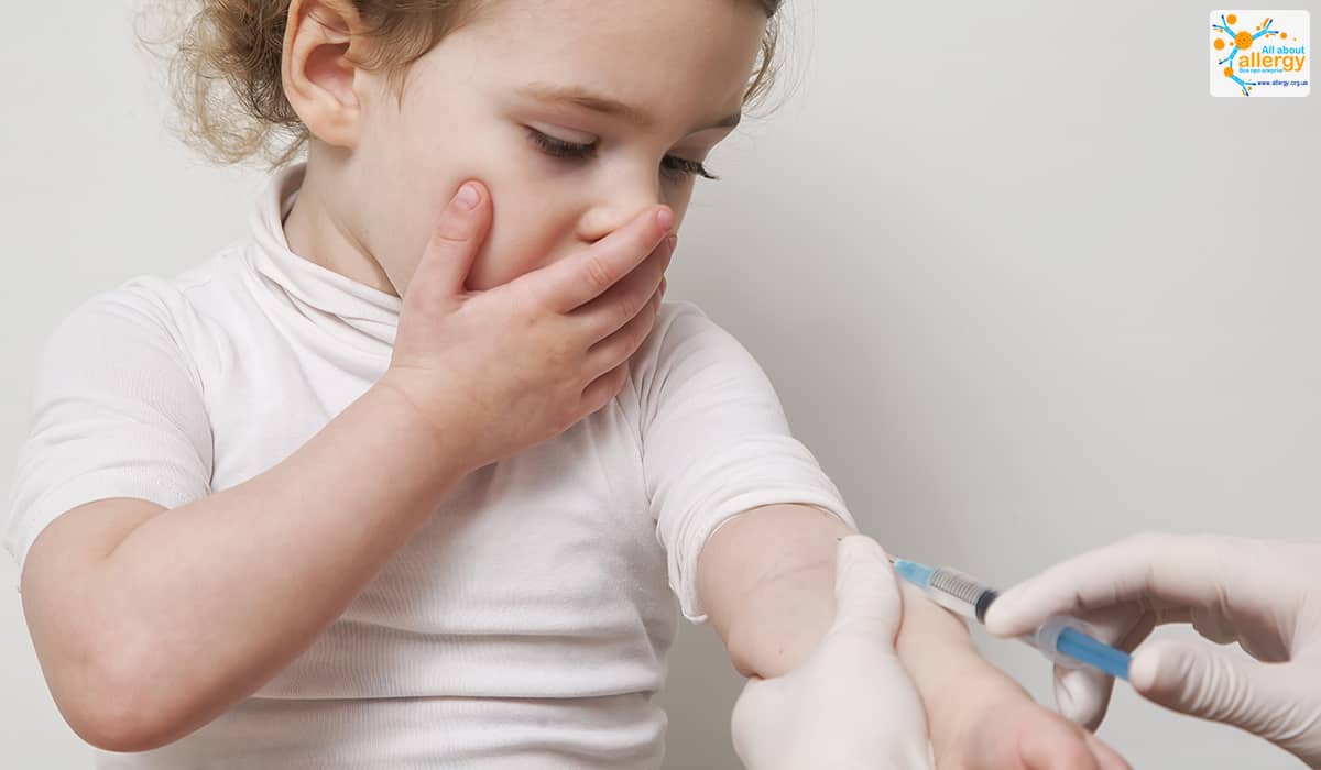 Миф об аллергии. Людям с аллергией на яйца вакцинация может навредить?